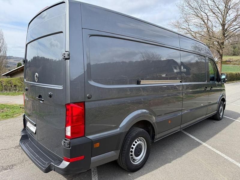 Gebraucht VW Crafter 140 PS (102 kW) 2022 Grau Van