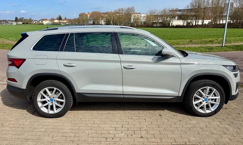 Gebraucht Skoda Kodiaq Selection 204 PS (150 kW) 2024 Grau SUV