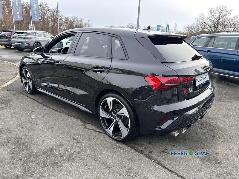 Gebraucht Audi S3 Ambiente 333 PS (244 kW) 2024 Mythosschwarz metallic Limousine