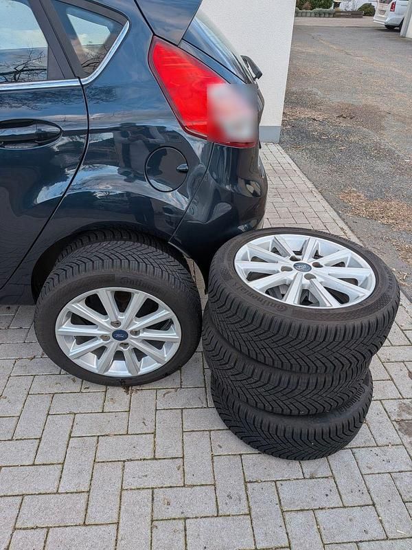 Gebraucht Ford Fiesta Titanium 80 PS (58 kW) 2017 Blau Kleinwagen