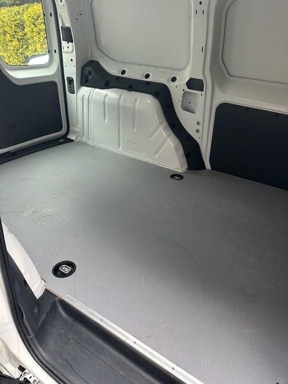 Gebraucht VW Caddy Maxi Dark Label 102 PS (75 kW) 2024 Weiß Van / Kleinbus