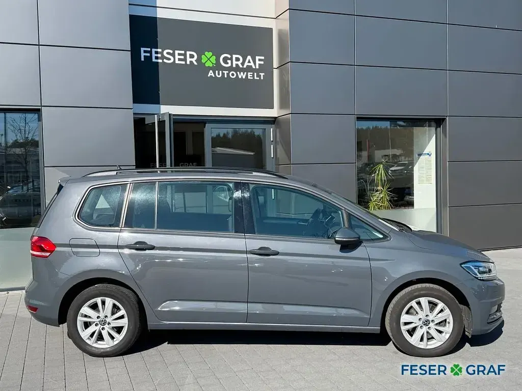 Gebraucht VW Touran Comfortline 150 PS (110 kW) 2023 Delfingrau metallic Van / Kleinbus