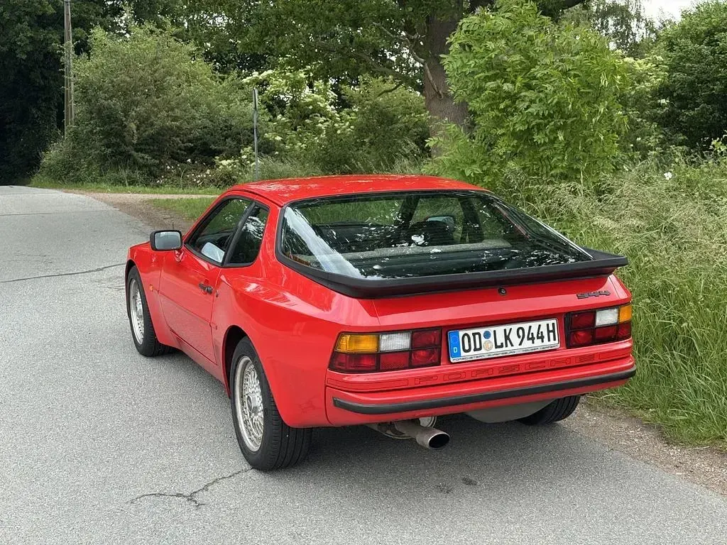 Usado Porsche 944 163 CV (119 kW) 1983 Rojo Coupe