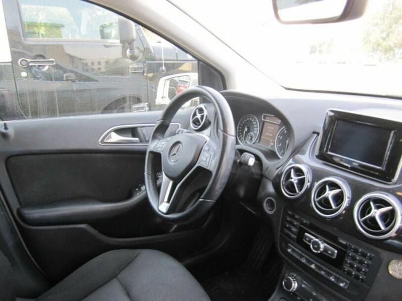 Gebraucht Mercedes B200 156 PS (114 kW) 2013 Polarsilber Van / Kleinbus