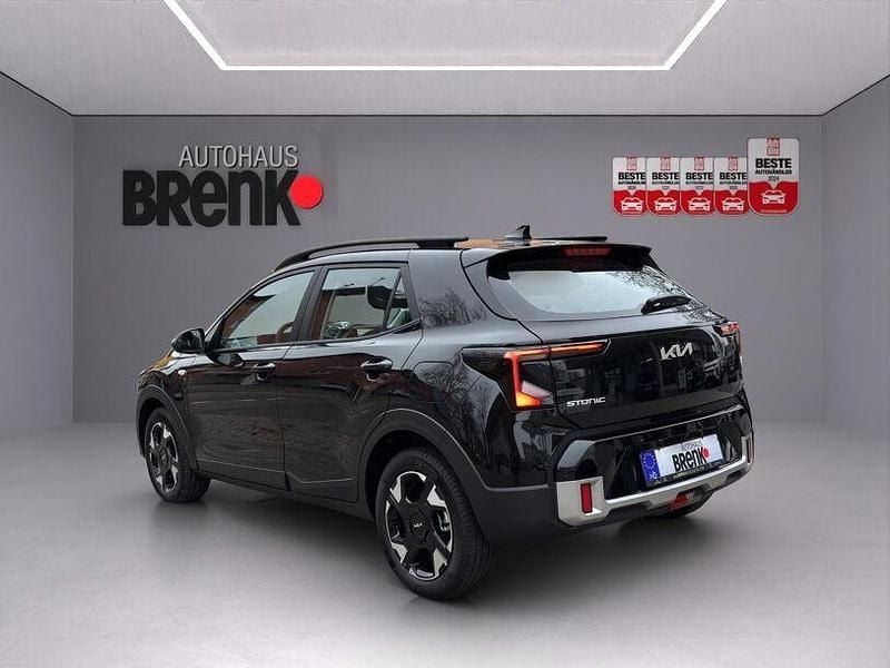 Neu Kia Stonic 101 PS (74 kW) 2025 Schwarz SUV
