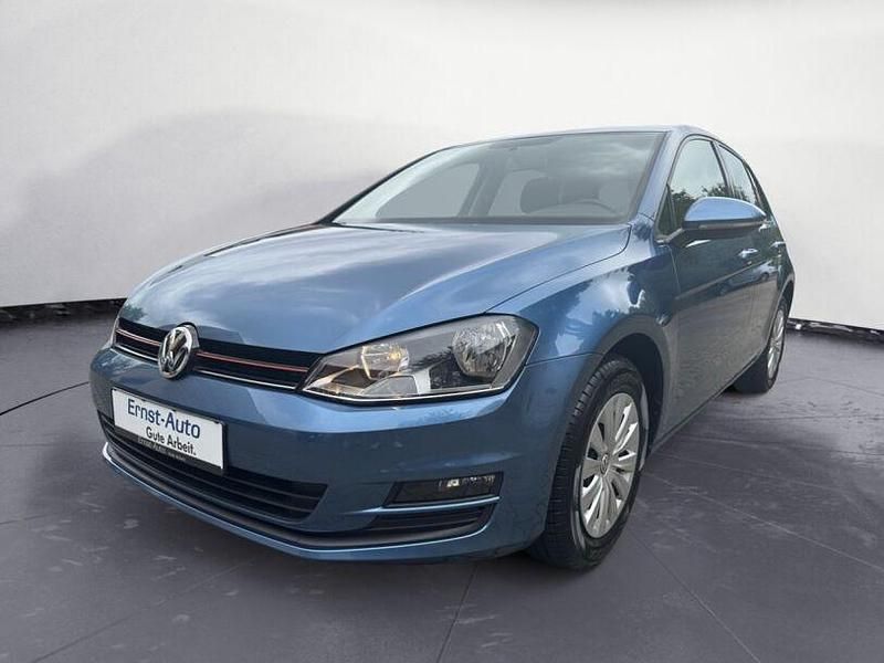 Pacific blue metallic Gebraucht 2016 VW Golf VII Trendline Limousine | 8.150 € (Etwas zu teuer) - Bild 1/3