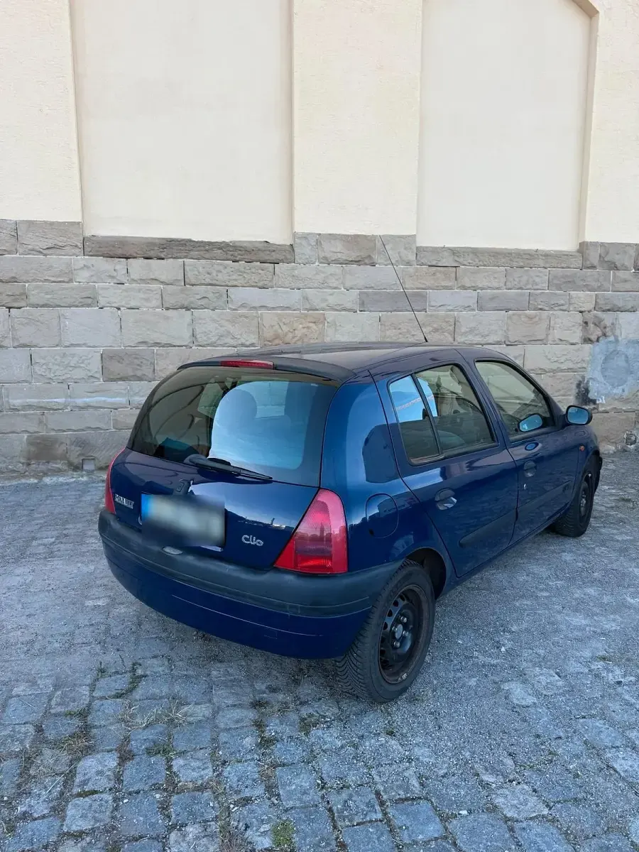 Gebraucht Renault Clio 58 PS (42 kW) 1999 Blau Kleinwagen