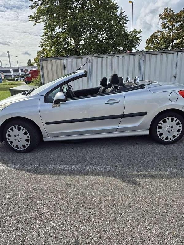 Gebraucht 2008 Peugeot 207 CC Platinum Cabrio | 2.950 € (Guter Preis) - Bild 1/4