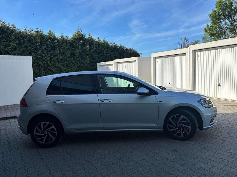 Gebraucht VW Golf VII Join 116 PS (85 kW) 2019 Reflexsilber metallic Limousine
