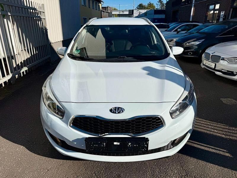 Gebraucht Kia Ceed Sportswagon Vision 90 PS (66 kW) 2014 Weiß Kombi
