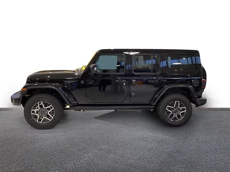 Neu Jeep Wrangler Sahara 272 PS (200 kW) 2025 Schwarz SUV