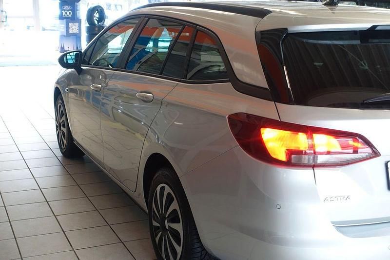 Gebraucht Opel Astra Edition 105 PS (77 kW) 2019 Silber Kombi
