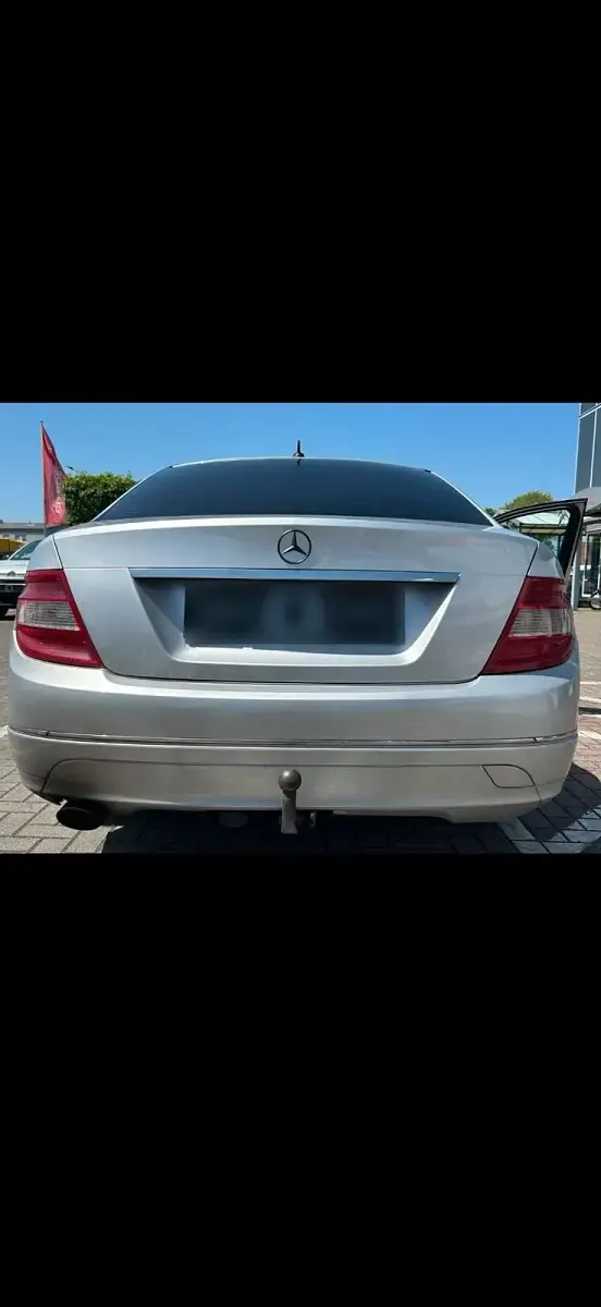 Gebraucht Mercedes C220 Elegance 170 PS (125 kW) 2009 Limousine