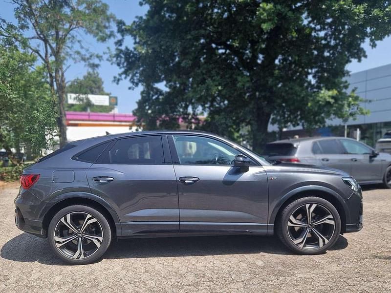 Grau Gebraucht 2021 Audi Q3 Sportback S-Line SUV | 30.000 € (Fairer Preis) - Bild 1/4