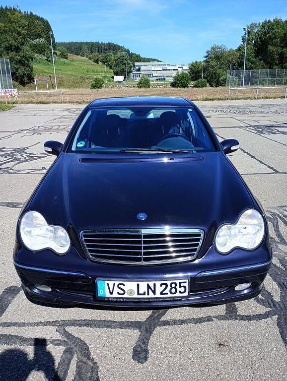 Violet Gebraucht 2000 Mercedes C200 Avantgarde Limousine | 2.299 € (Guter Preis) - Bild 1/4