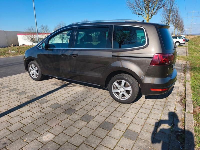 Gebraucht Seat Alhambra 184 PS (135 kW) 2017 Braun Van / Kleinbus