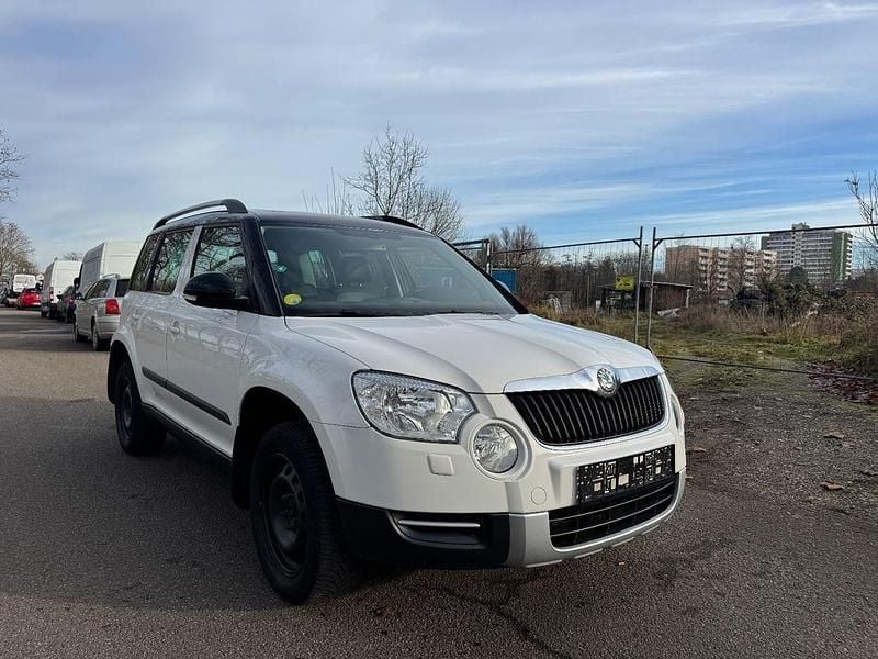 Weiß Gebraucht 2012 Skoda Yeti Elegance SUV | 5.600 € (Fairer Preis) - Bild 1/4