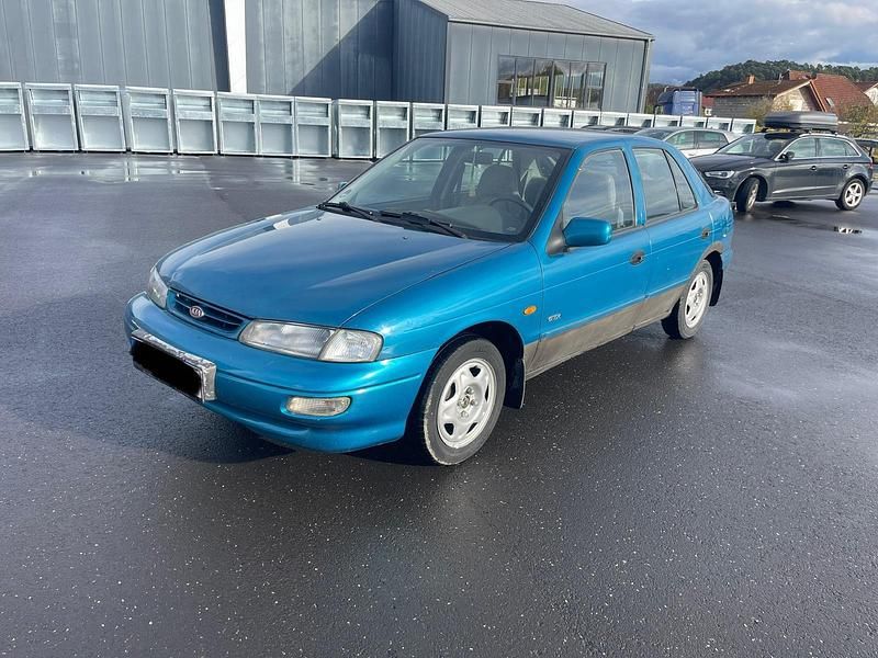 Blau Gebraucht 1998 Kia Sephia 2 Limousine | 1.350 € - Bild 1/4