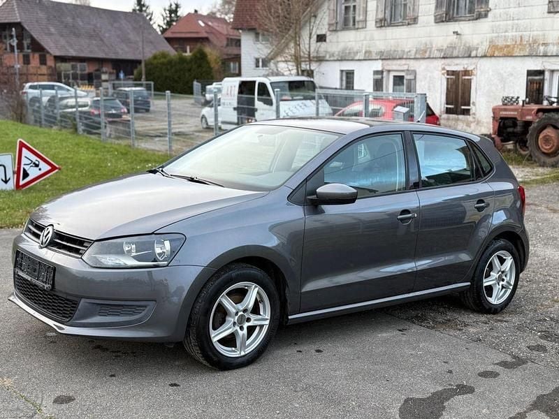 Gold Gebraucht 2011 VW Polo Limousine | 3.190 € (Superpreis) - Bild 1/4
