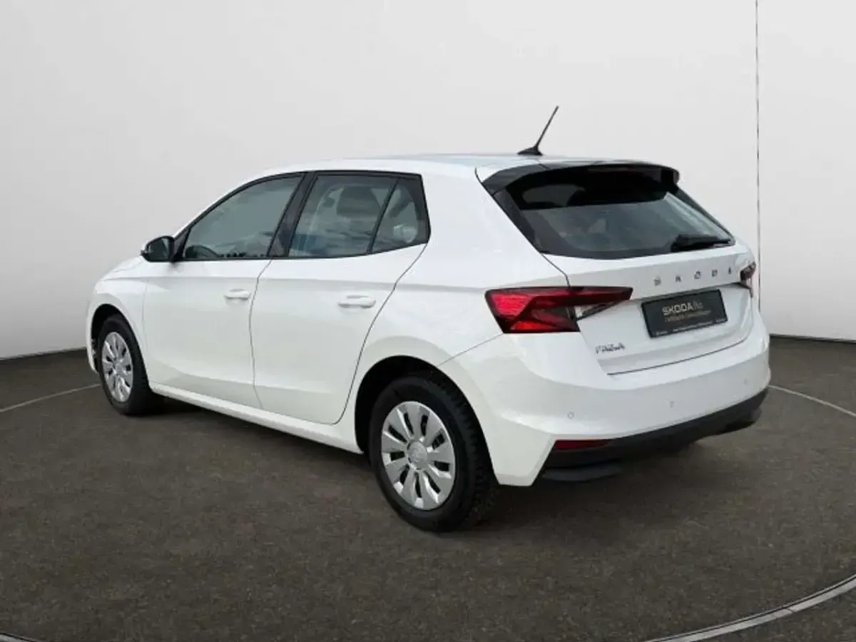 Gebraucht Skoda Fabia Active 65 PS (47 kW) 2023 Candyweiß Kleinwagen