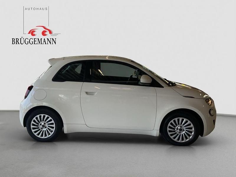 Gebraucht Fiat 500e 69 kW (95 PS) 2023 Weiß Limousine