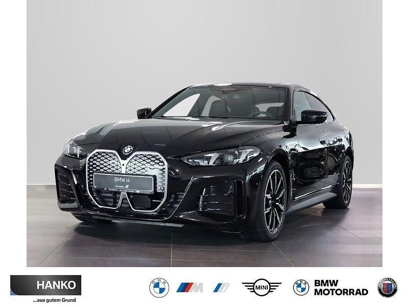 Black sapphire Neu 2025 BMW i4 Comfort Edition Limousine | 72.500 € (Etwas zu teuer) - Bild 1/4