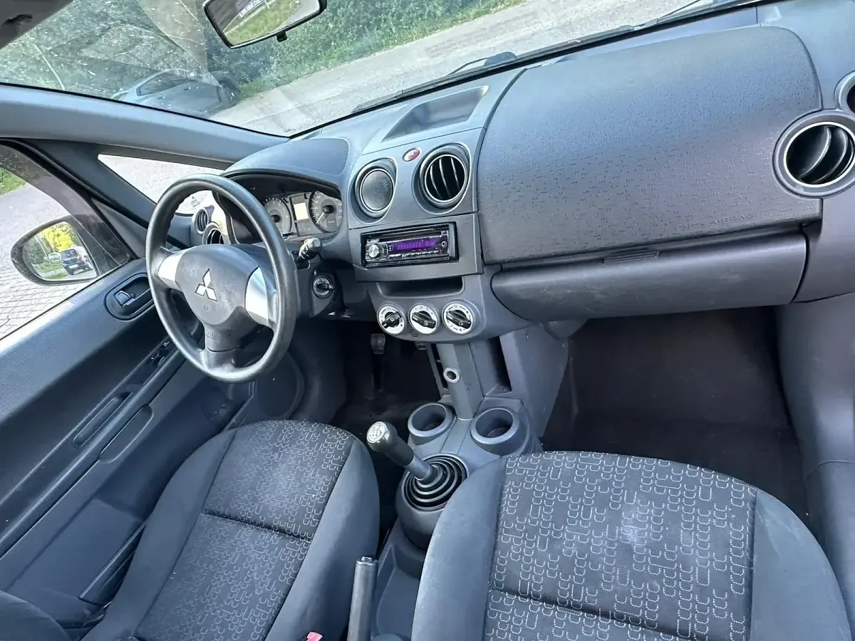 Gebraucht Mitsubishi Colt 75 PS (55 kW) 2002 Schwarz Kleinwagen