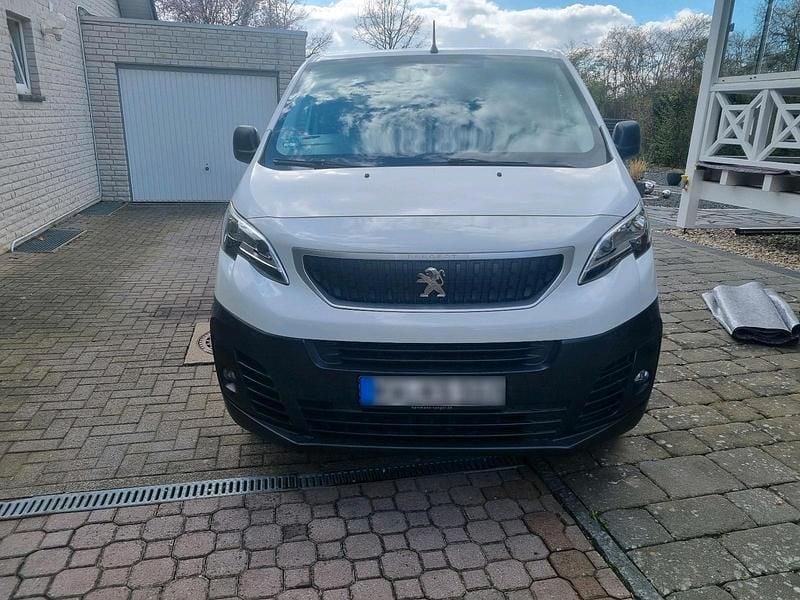 Gebraucht Peugeot Expert 150 PS (110 kW) 2019 Weiß Van