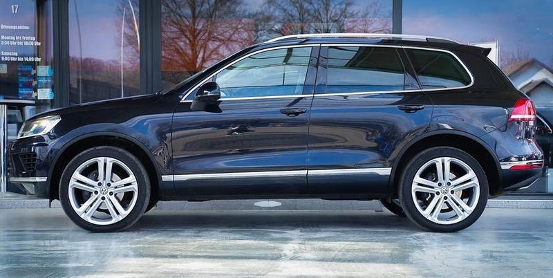 Gebraucht VW Touareg 262 PS (192 kW) 2016 Blau SUV