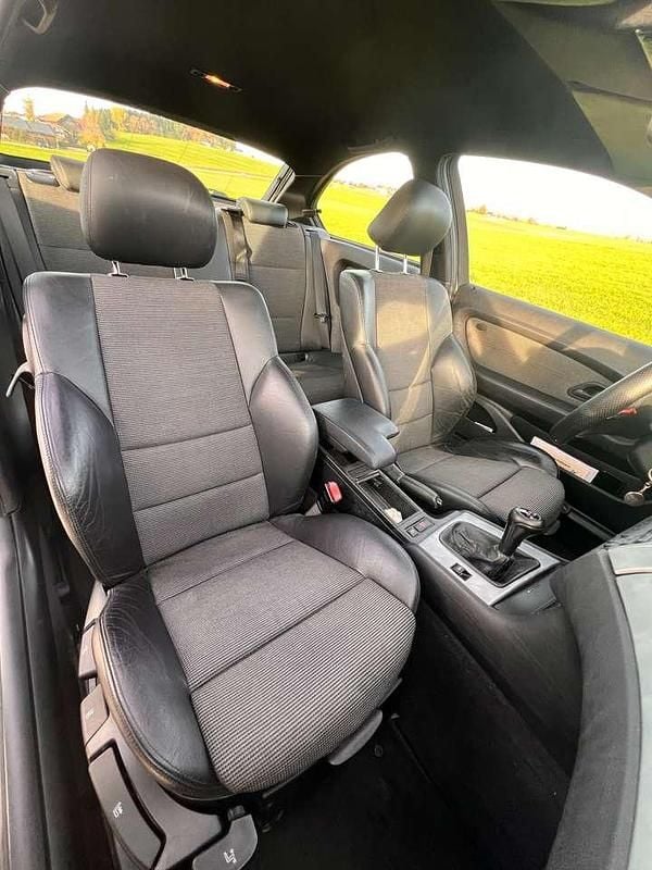 Gebraucht BMW 325 192 PS (141 kW) 2002 Silber Limousine