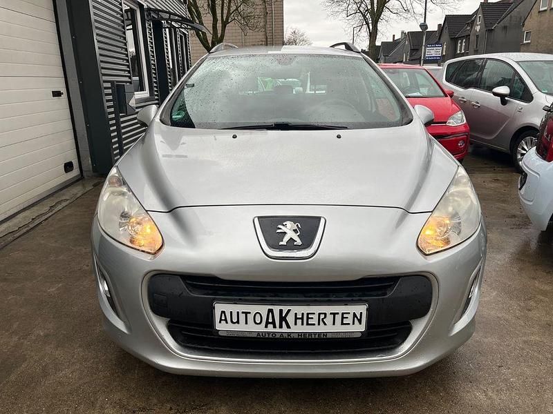 Gebraucht Peugeot 308 SW Access 98 PS (72 kW) 2013 Grau Kombi