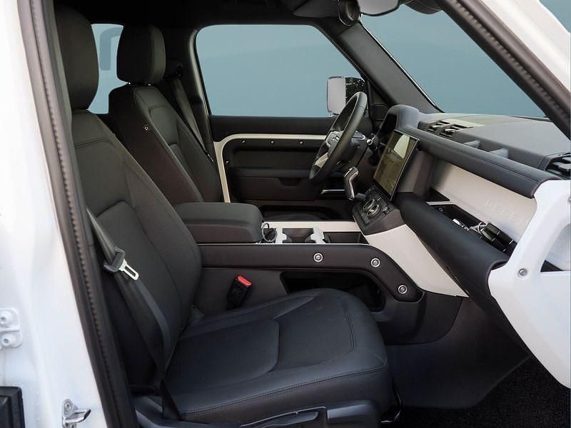 Gebraucht Land Rover Defender 200 PS (147 kW) 2026 Weiß SUV