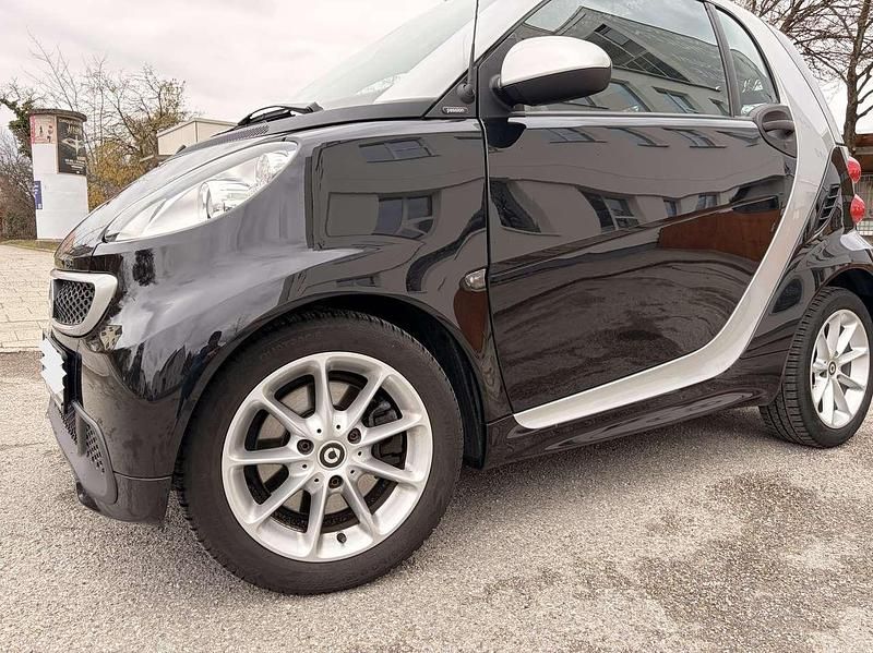 Gebraucht Smart ForTwo Coupé Passion 71 PS (52 kW) 2013 Schwarz Coupé