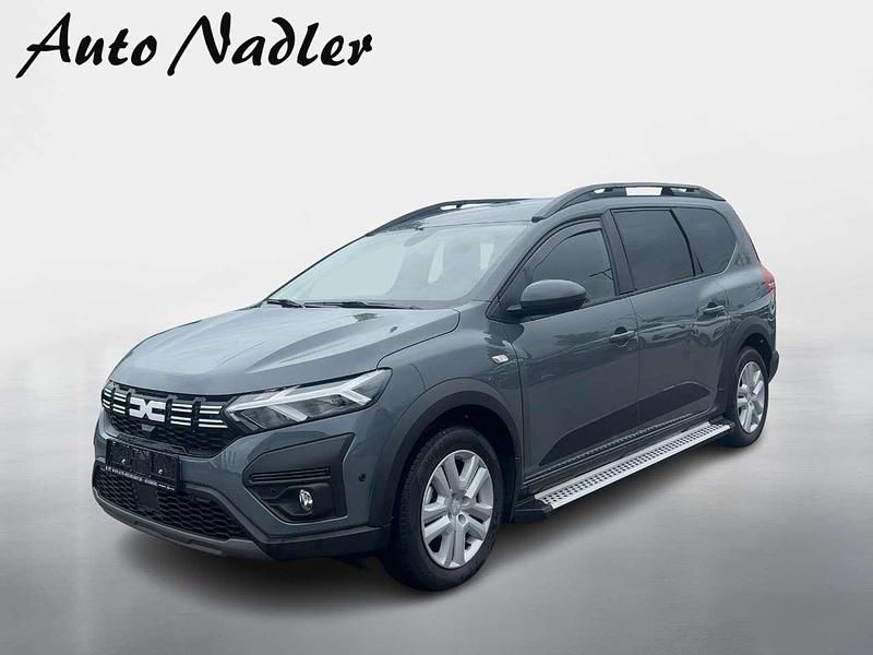 Gebraucht Dacia Jogger Expression 94 PS (69 kW) 2023 Schiefergrau Van / Kleinbus