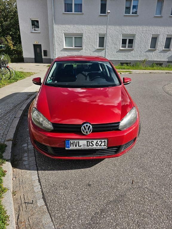 Rot Gebraucht 2010 VW Golf VI Trendline Limousine | 3.499 € (Fairer Preis) - Bild 1/4