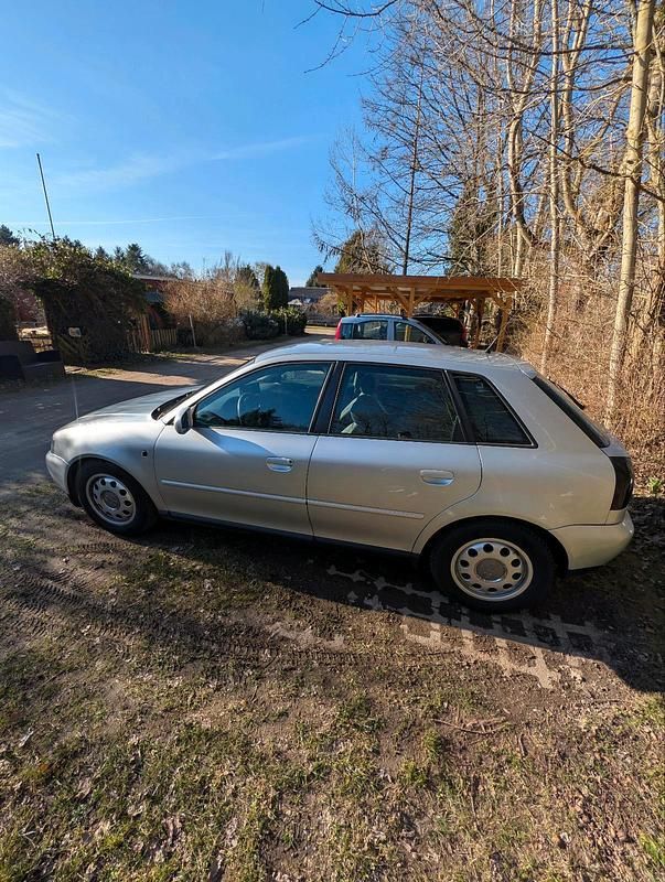 Gebraucht Audi A3 100 PS (73 kW) 1999 Silber Kleinwagen