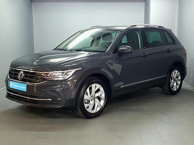 Grau Gebraucht 2023 VW Tiguan Active SUV | 32.680 € (Fairer Preis) - Bild 1/2