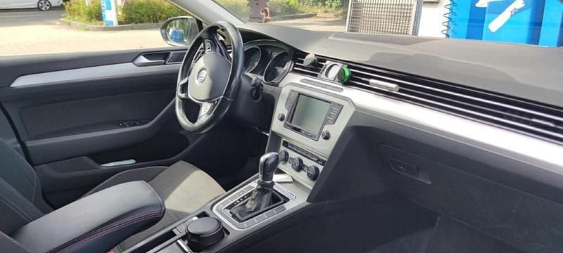 Gebraucht VW Passat 150 PS (110 kW) 2016 Braun Kombi