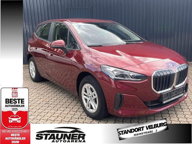 Piemontrotmetallic Gebraucht 2024 BMW 218 Active Tourer Van / Kleinbus | 24.400 € (Superpreis) - Bild 1/4