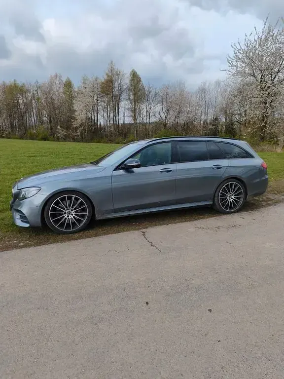 Gebraucht Mercedes E450 AMG line 367 PS (269 kW) 2019 Grau Limousine