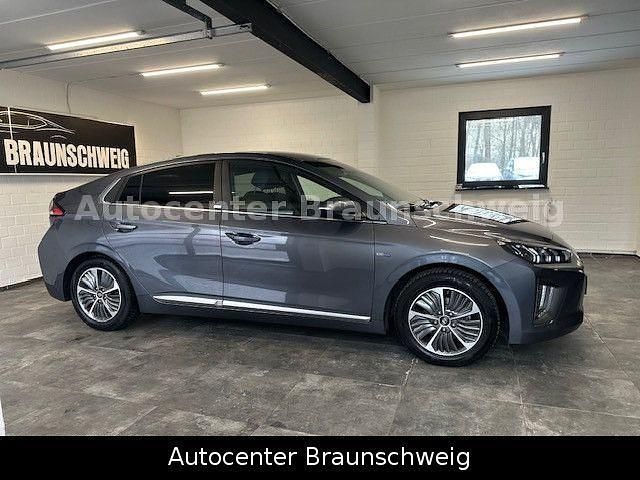 Gebraucht Hyundai Ioniq Premium 105 PS (77 kW) 2020 Grau Kleinwagen