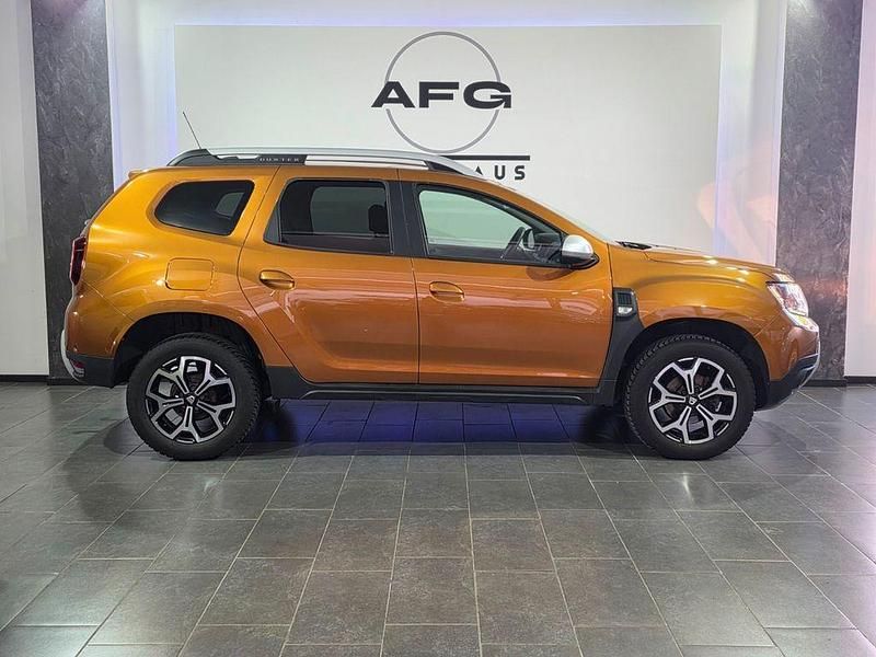 Gebraucht Dacia Duster Prestige 109 PS (80 kW) 2018 Orange SUV
