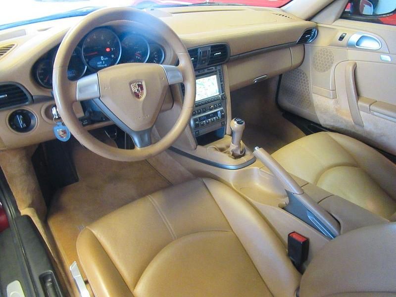 Gebraucht Porsche 911 Carrera 325 PS (239 kW) 2004 Rot Coupé