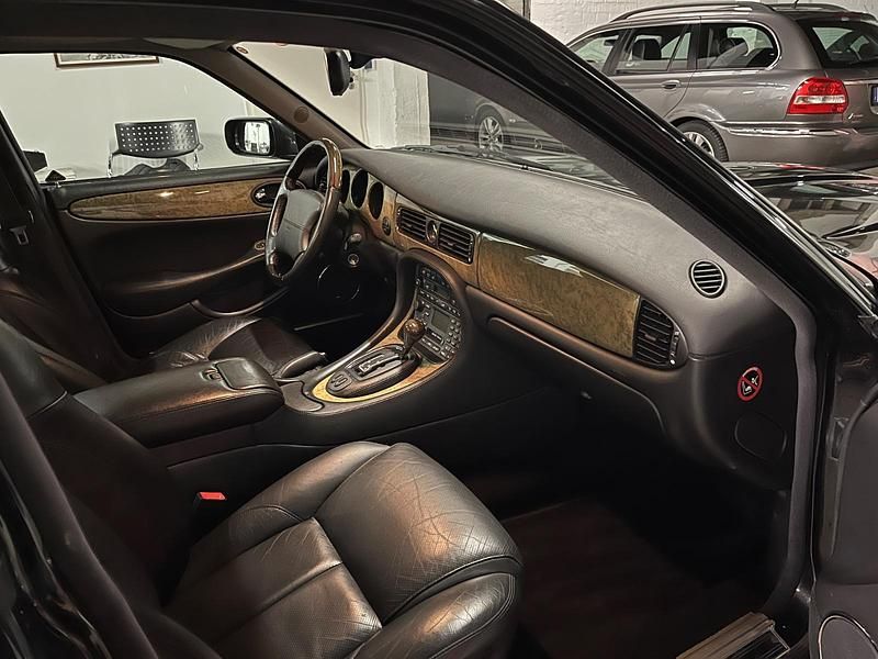 Gebraucht Jaguar XJR 363 PS (266 kW) 2001 Schwarz Limousine