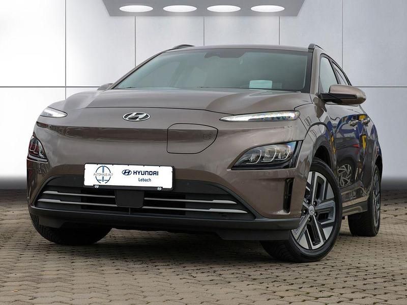 Gebraucht Hyundai Kona Trend 100 kW (136 PS) 2022 Silky bronze/met SUV
