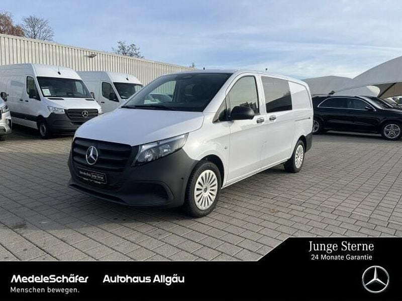 Arktikweiß Gebraucht 2024 Mercedes Vito Van | 46.850 € - Bild 1/4