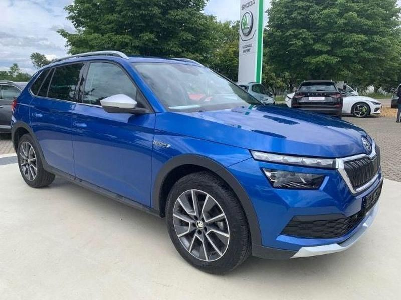 Gebraucht Skoda Kamiq ScoutLine 110 PS (80 kW) 2023 Raceblau metallic (metallic) SUV