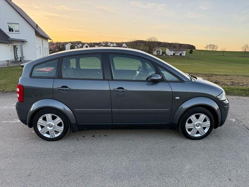 Gebraucht Audi A2 Comfort 75 PS (55 kW) 2002 Grau Kleinwagen