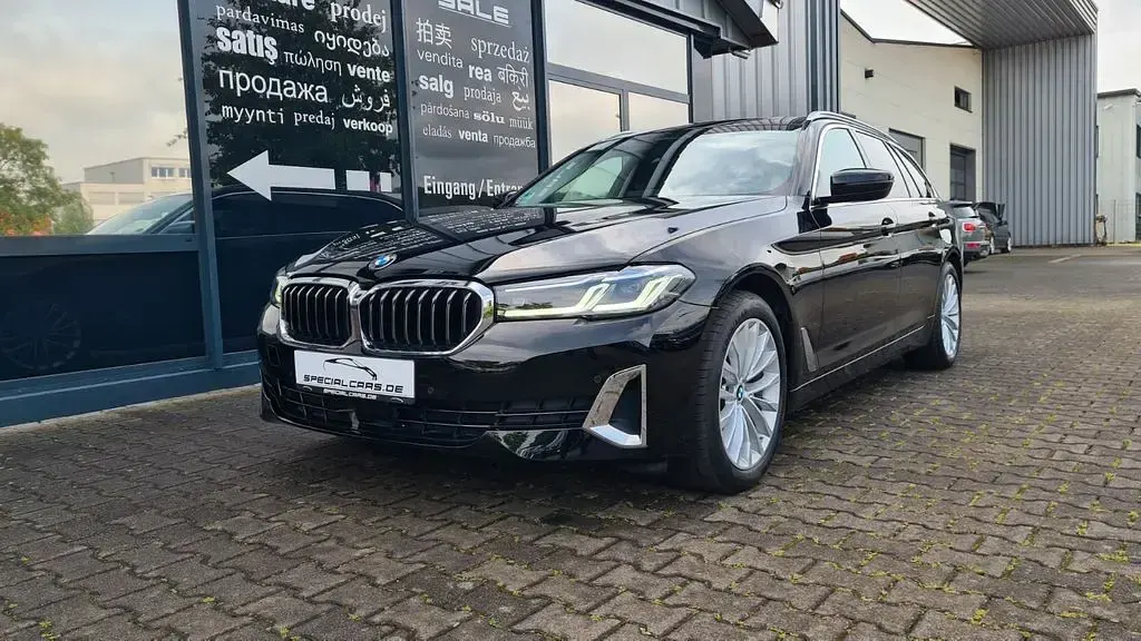 Gebraucht BMW 520 Luxury Line 190 PS (139 kW) 2023 Schwarz Limousine