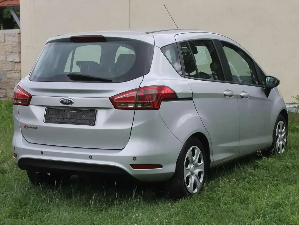 Gebraucht Ford B-MAX Trend 75 PS (55 kW) 2013 Polarsilber metallic Van / Kleinbus